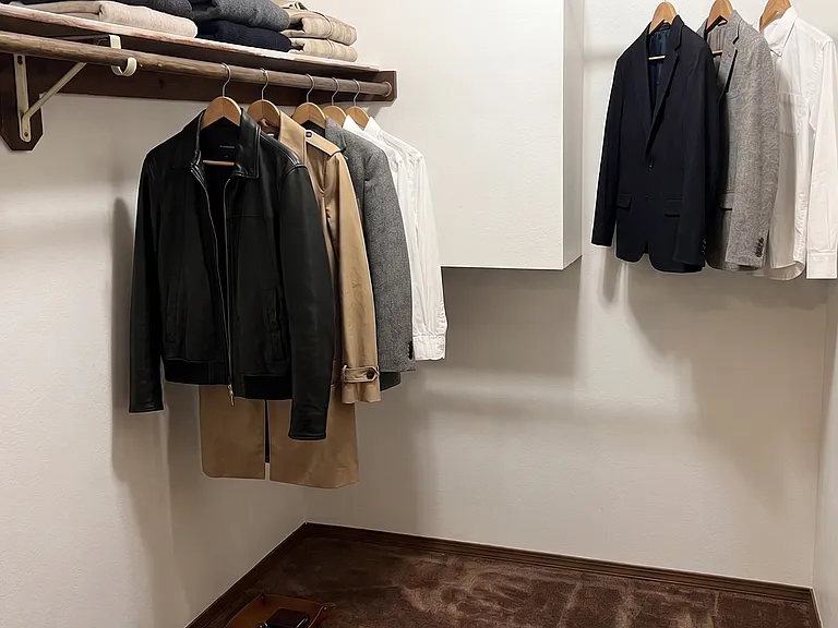 1140 Flammang Dr — Photo 3