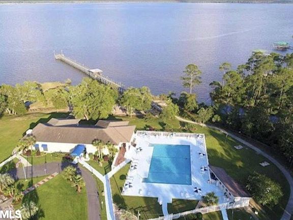 5th image of 121 Horn Dr #121