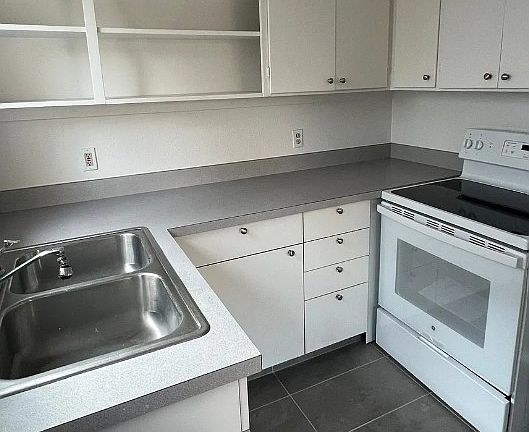 3rd image of 5800-5808 SE Woodstock Blvd #B