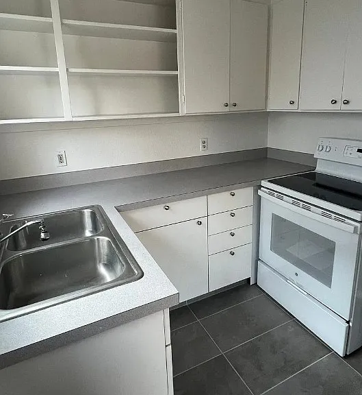 5800-5808 SE Woodstock Blvd #B — Photo 3