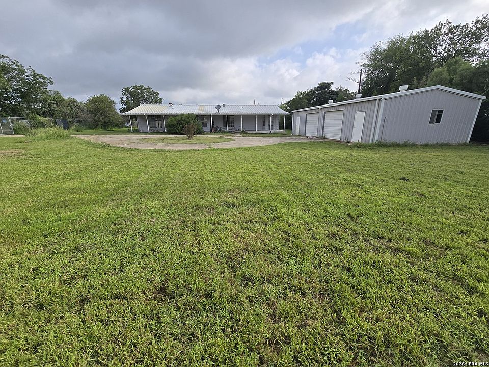 1st image of 17490 Interstate 35