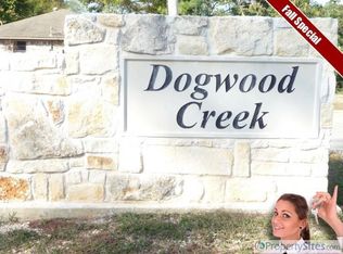 805 Crepe Myrtle Ln, Longview, TX 75604