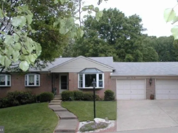 1848 Abbotsford Dr, Vienna, VA 22182