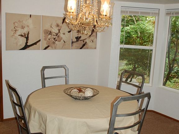 4th image of 2301 NE Perkins Way Lake