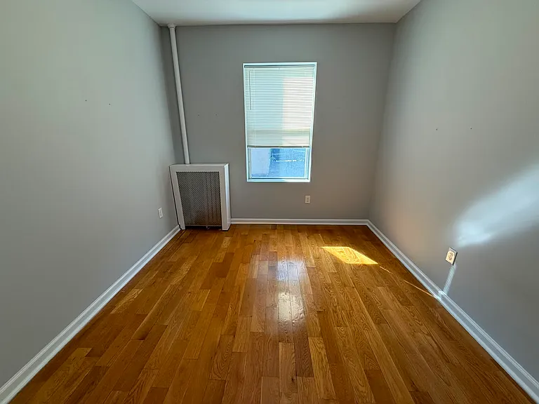 146 Manhattan Ave #3E — Photo 5