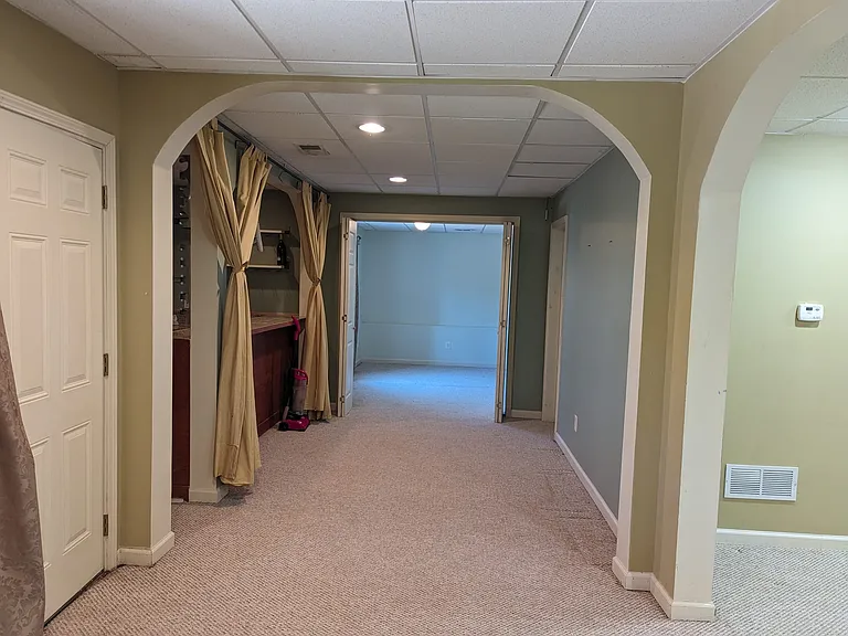 705 Dover Ct — Photo 29