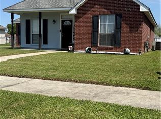 312 S Oleana Dr, Gonzales, LA 70737