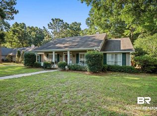 718 Oak Bluff Dr, Daphne, AL 36526