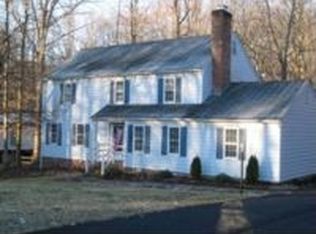 330 Pocono Dr, North Chesterfield, VA 23236