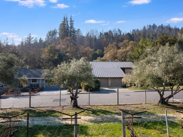 1549 Riesling Way, St. Helena, CA 94574