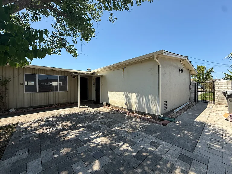 6819 Century St — Photo 14
