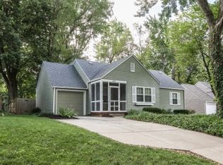 5417 Birch St, Roeland Park, KS 66205