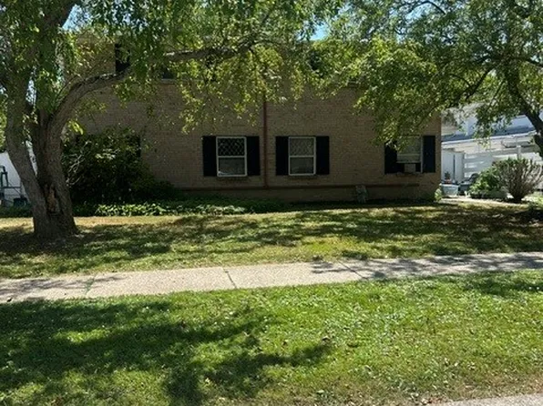 47 Park Lane Ct, Buffalo, NY 14221