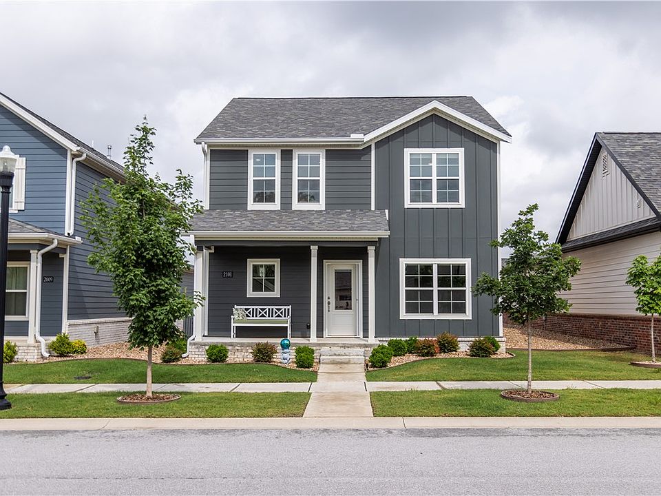 1st image of 2101 Poppy St