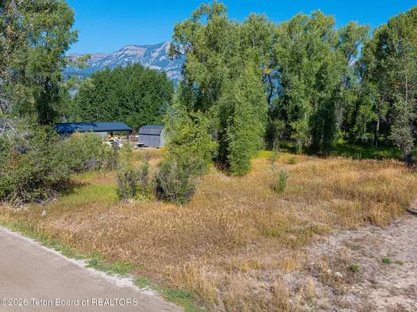 3820 Pony Dr, Wilson, WY 83014