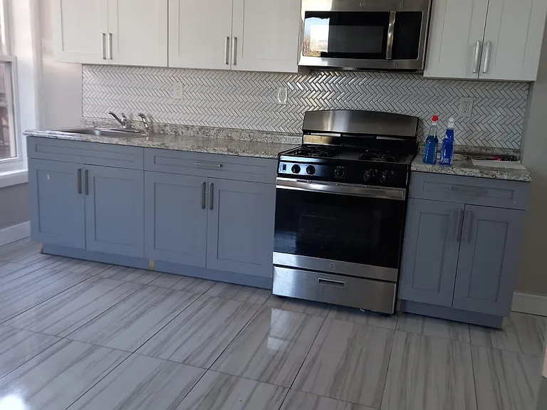 100 Brook St #1 — Photo 1