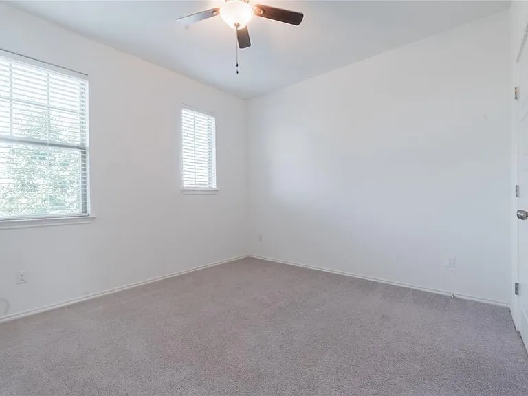 1333 Terrace Vw — Photo 25