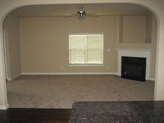 5th image of 569 Buttonwood Dr