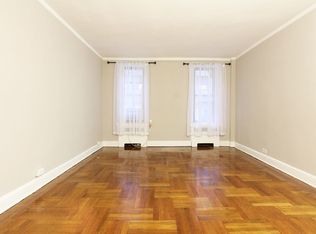140 E 52nd St APT 3H, New York, NY 10022