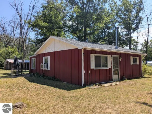 3464 N Allen Rd, Hale, MI 48739