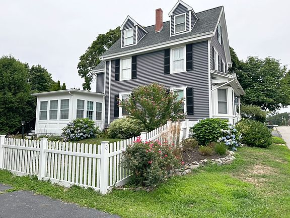 3rd image of 18 Stimson St