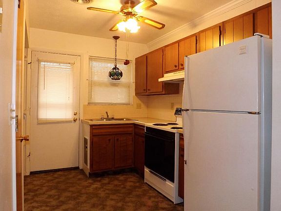 4th image of 156 Ohio Ave APT 14