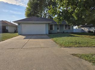 3835 S Western Ct, Springfield, MO 65807