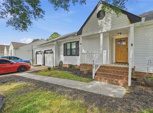 732 Willow Bend Dr, Chesapeake, VA 23323