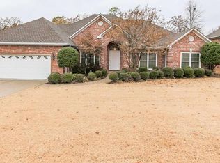 18 Ozark Dr, Maumelle, AR 72113