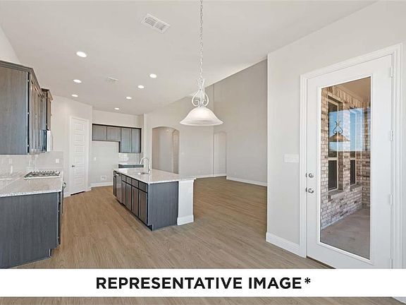 5th image of 2709 Lakeside Dr