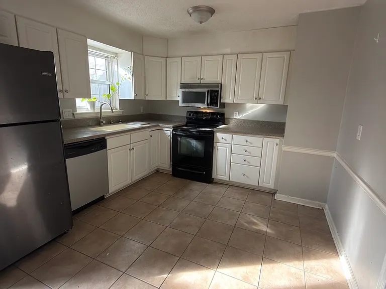 1307 W Meadowview Rd #1 — Photo 5