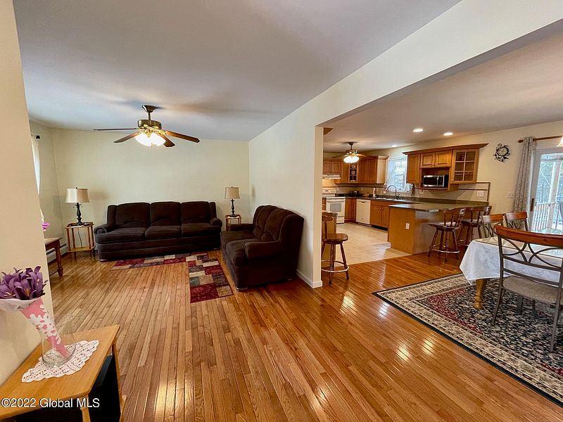4th image of 1 Elm Place