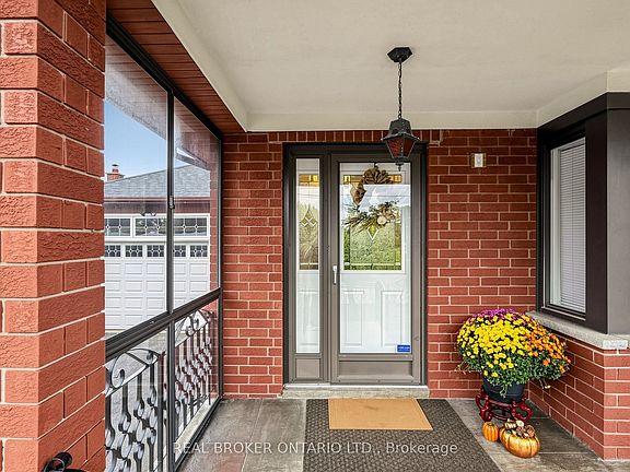 5th image of 2 Dorking Cres