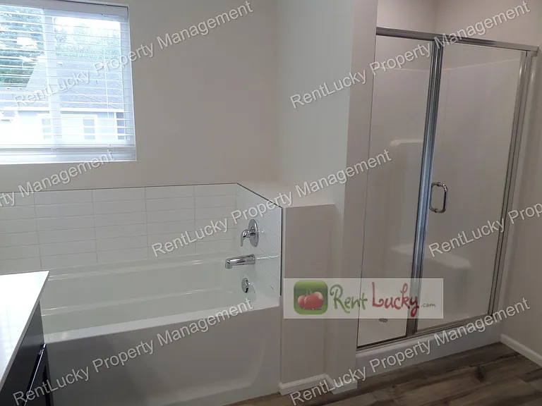 2816 Laurel Loop — Photo 23