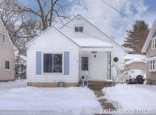 1425 Pine Ave NW, Grand Rapids, MI 49504