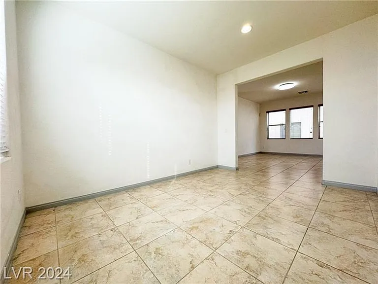 6596 Polonius Ct — Photo 6