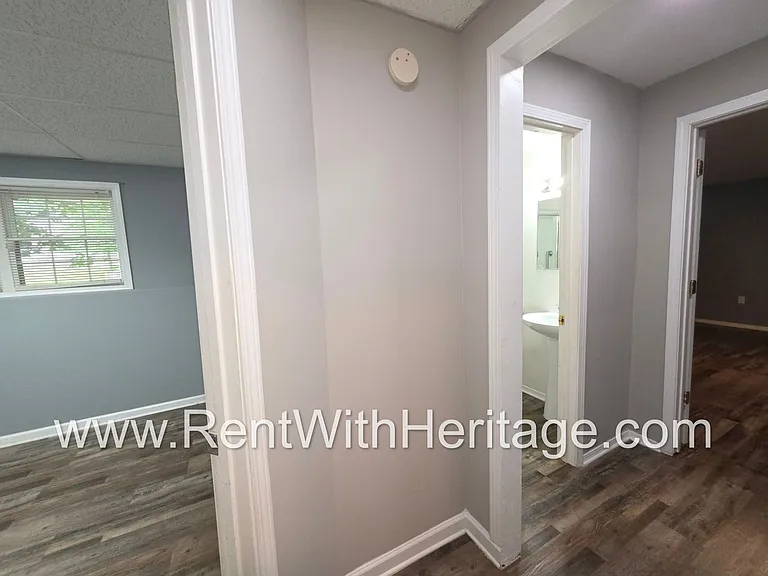 1550 Cedar Hl — Photo 45