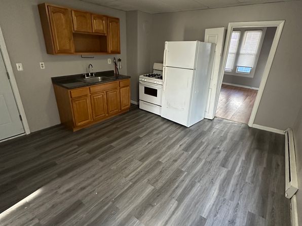 27 Hickory St #1S