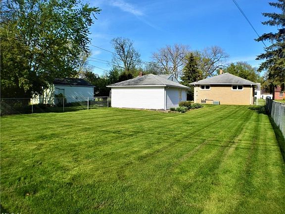 4th image of 4124 W 223rd St