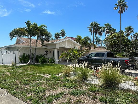 5th image of 107 Carlyle Cir