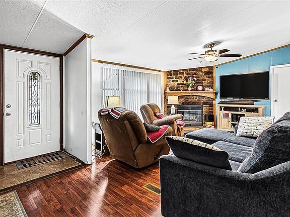 2nd image of 509 Roman Rd