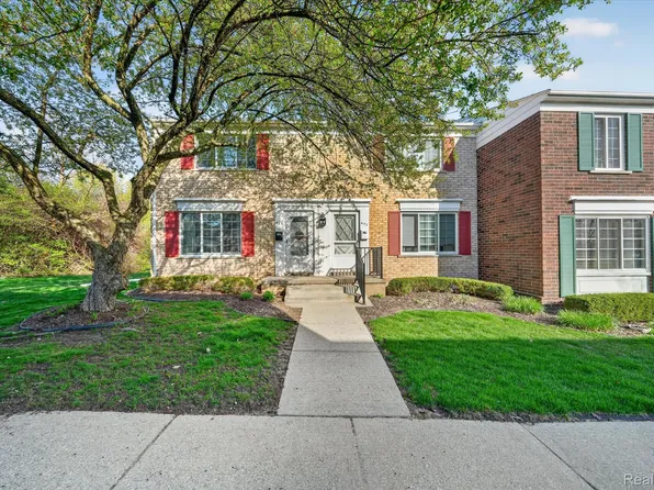 445 Baldwin Ave, Rochester, MI 48307