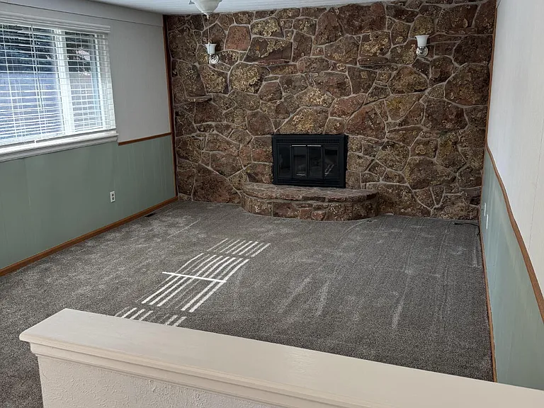 2336 Smith Ct — Photo 4