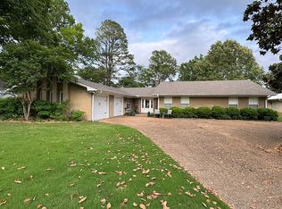 1912 Allyson Dr, Tupelo, MS 38804