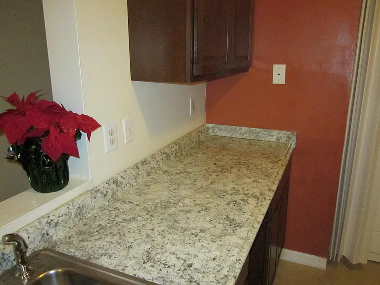5279 Images Cir #108 — Photo 8