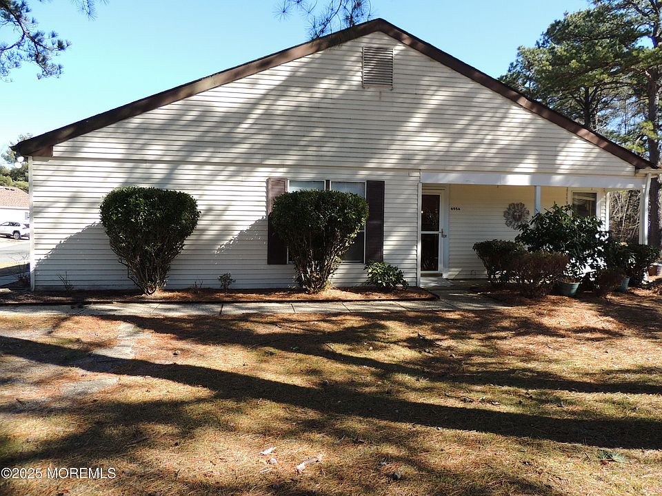 1st image of 695A Friar Court #A