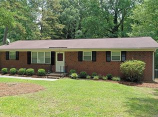 306 Meadowbrook Dr, Matthews, NC 28104