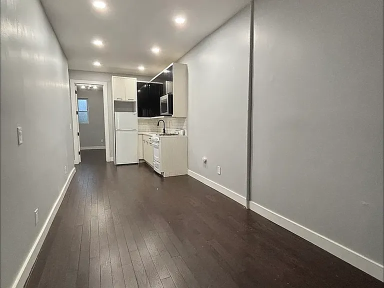 50 Jordan Ave — Photo 6