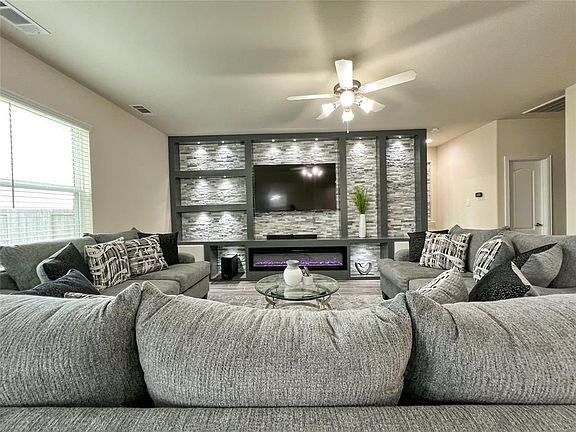 4th image of 30014 Willow Cove Ln