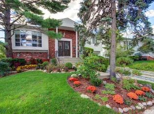 3006 Lonni Ln, Merrick, NY 11566